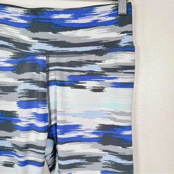 Aerie Womens Size Medium Activewear Compression Capri Legging - Picture 5 of 13